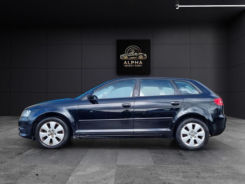 Usado Audi A3 Attraction 125 CV (91 kW) 2009 Negro Utilitario