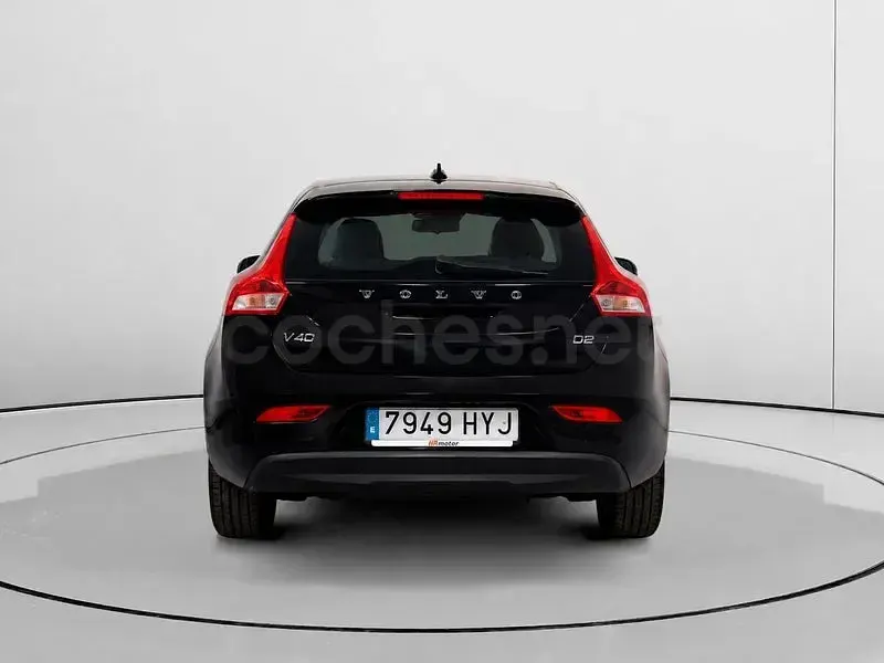 Usado Volvo V40 Kinetic 115 CV (84 kW) 2014 Negro Berlina