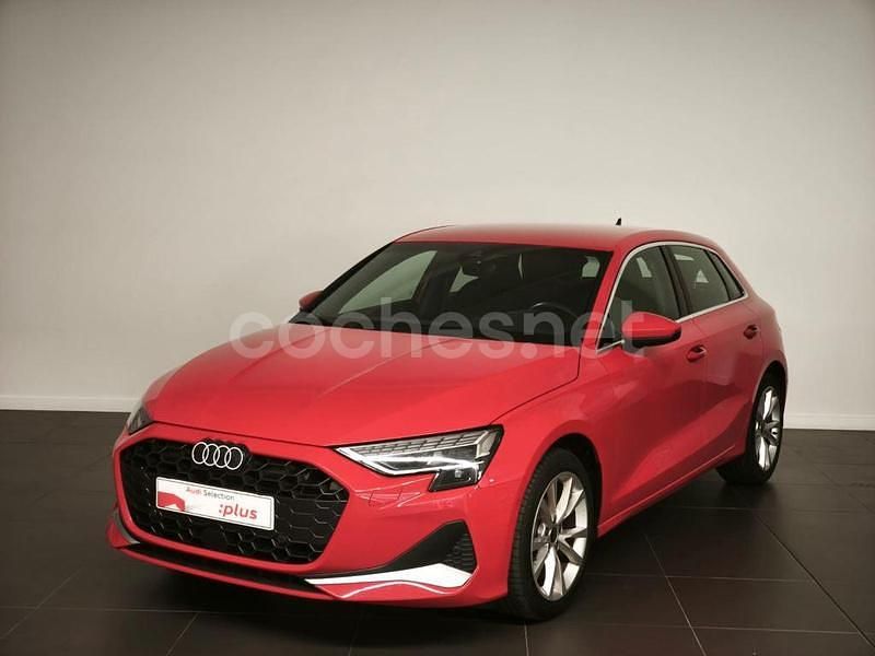 Rojo Usado 2025 Audi A3 Sportback Advanced Plus Utilitario | 34.900 € (Un poco caro) - Imagen 1/4
