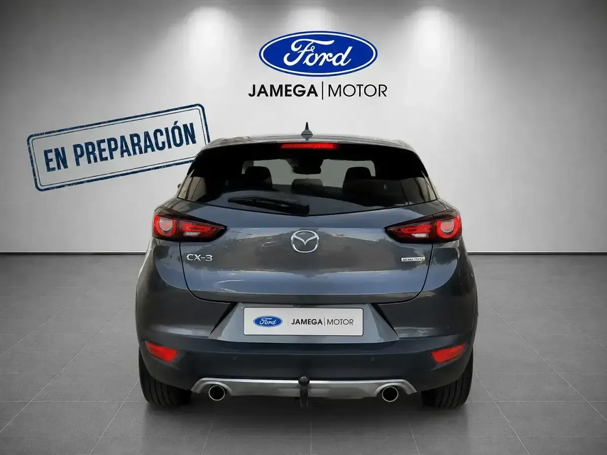 Usado Mazda CX-3 121 CV (88 kW) 2021 Gris / plata SUV