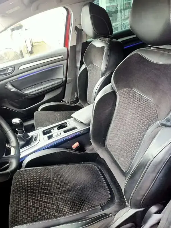 Usado Renault Mégane Bose Edition 132 CV (97 kW) 2016 Burdeos Utilitario