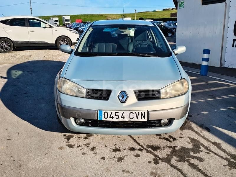 Usado Renault Mégane II Dynamique 100 CV (73 kW) 2004 Gris / plata Berlina