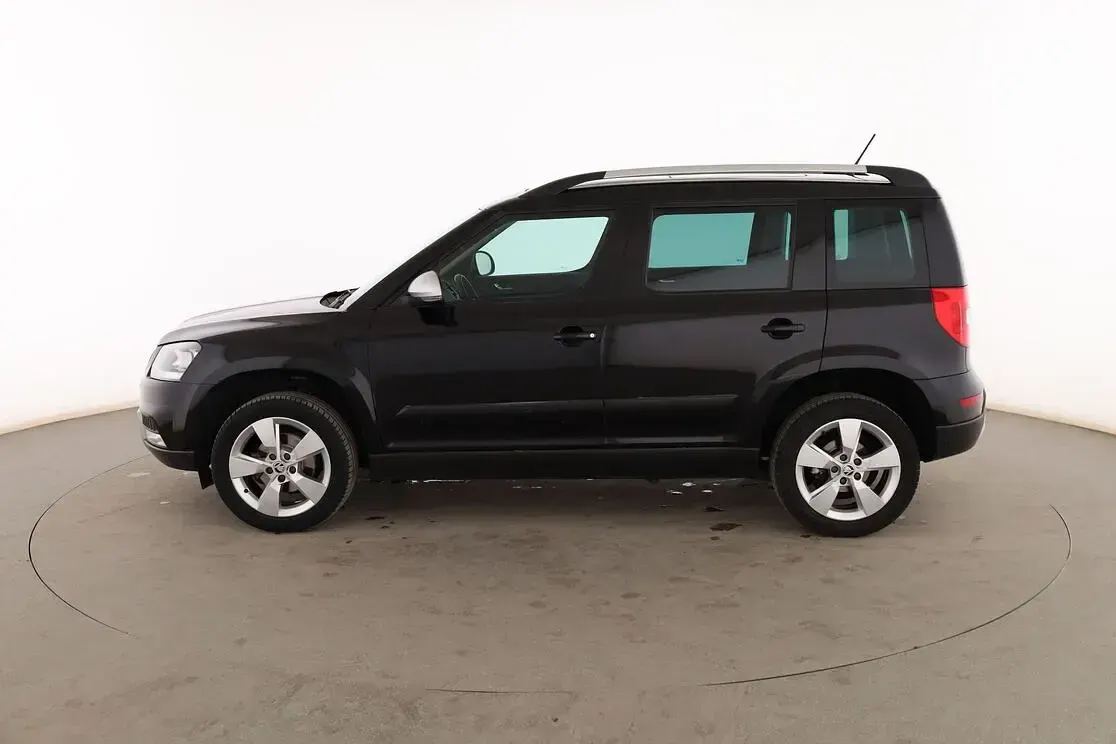 Usado Skoda Yeti 110 CV (80 kW) 2015 Negro SUV