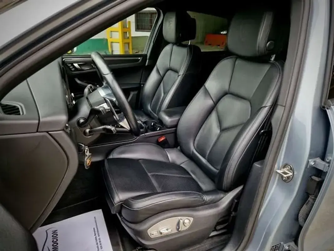 Usado Porsche Macan 245 CV (180 kW) 2021 Plateado SUV