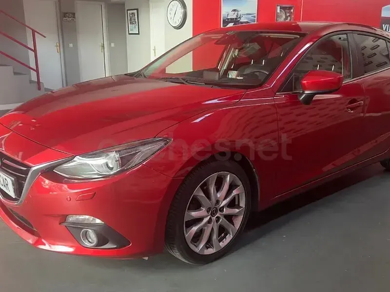 Usado Mazda 3 Luxury 150 CV (110 kW) 2016 Rojo Berlina