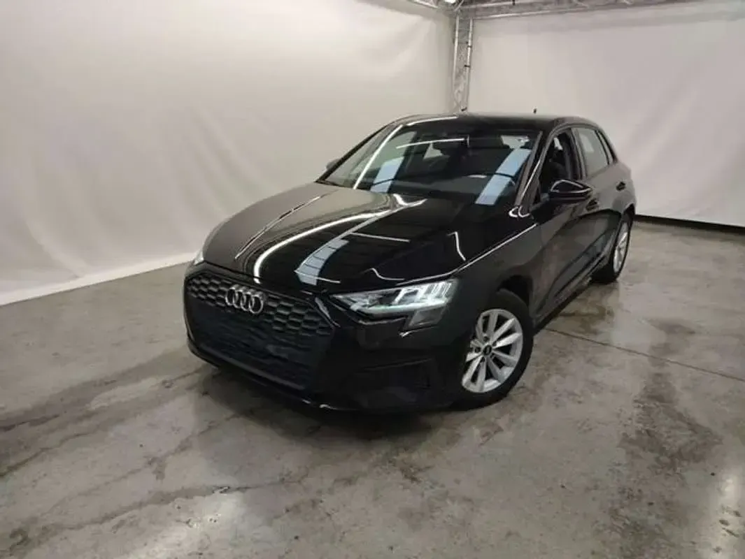 Usado Audi A3 Sportback 116 CV (85 kW) 2021 Negro Utilitario