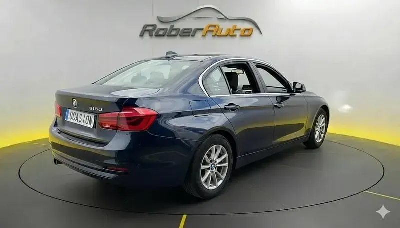 Usado BMW 318 150 CV (110 kW) 2016 Azul Berlina