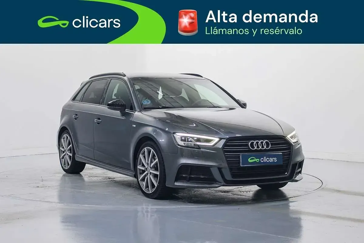 Usado Audi A3 Sportback 150 CV (110 kW) 2019 Gris Utilitario