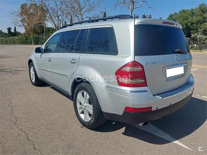Usado Mercedes GL320 224 CV (164 kW) 2007 Gris / plata SUV