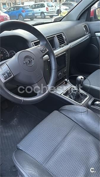 Usado Opel Vectra Sport 150 CV (110 kW) 2006 Rojo Berlina