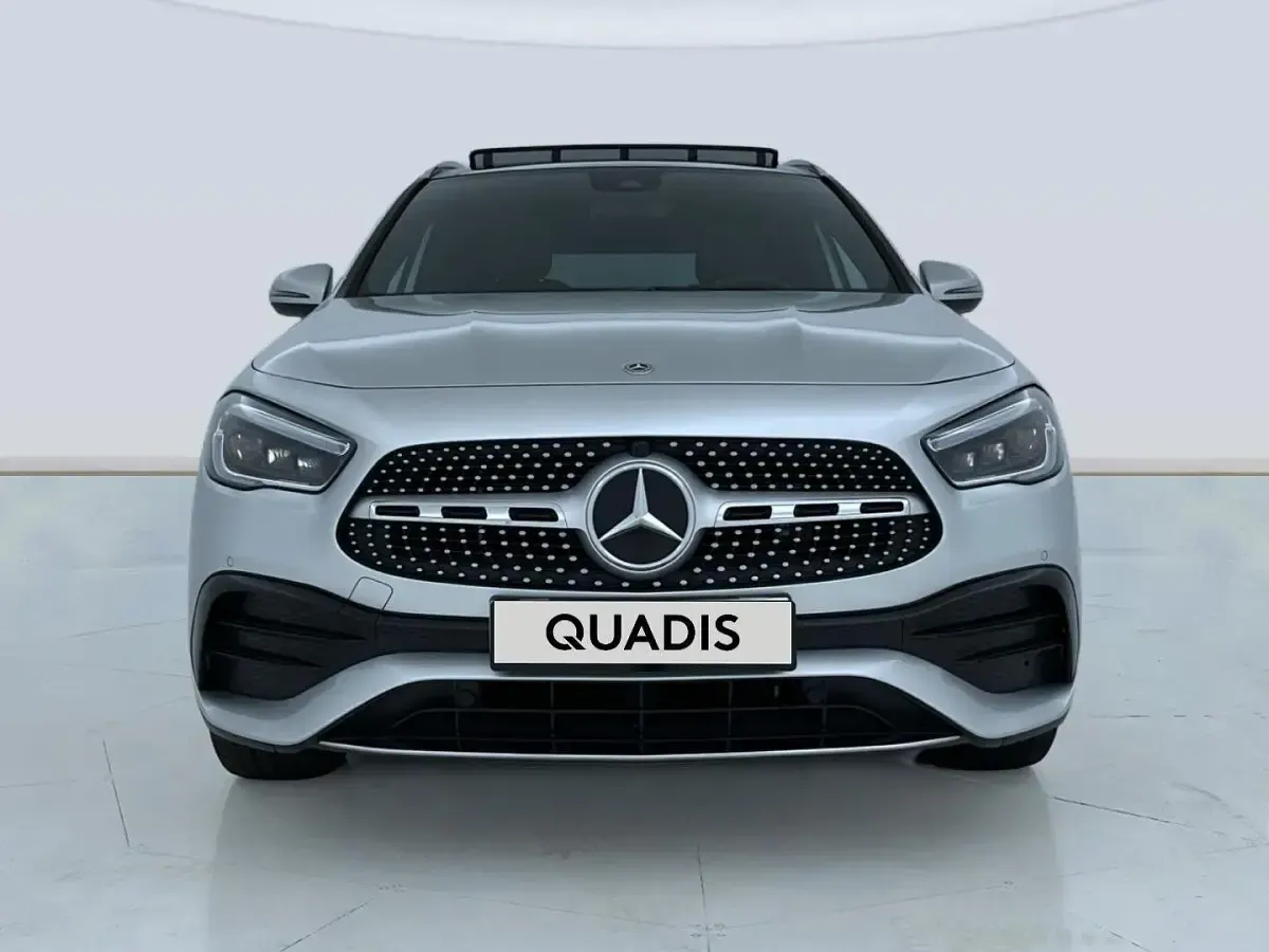 Usado Mercedes GLA250 218 CV (160 kW) 2022 Gris plata SUV