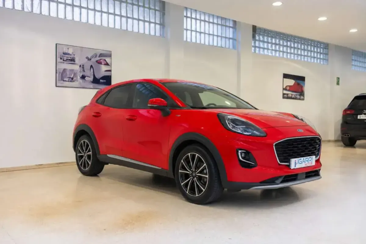 Usado Ford Puma Titanium 125 CV (91 kW) 2020 Rojo SUV