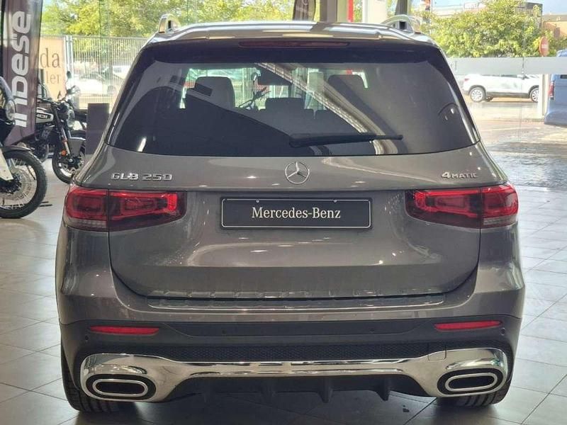 Usado Mercedes GLB250 224 CV (164 kW) 2021 Gris SUV