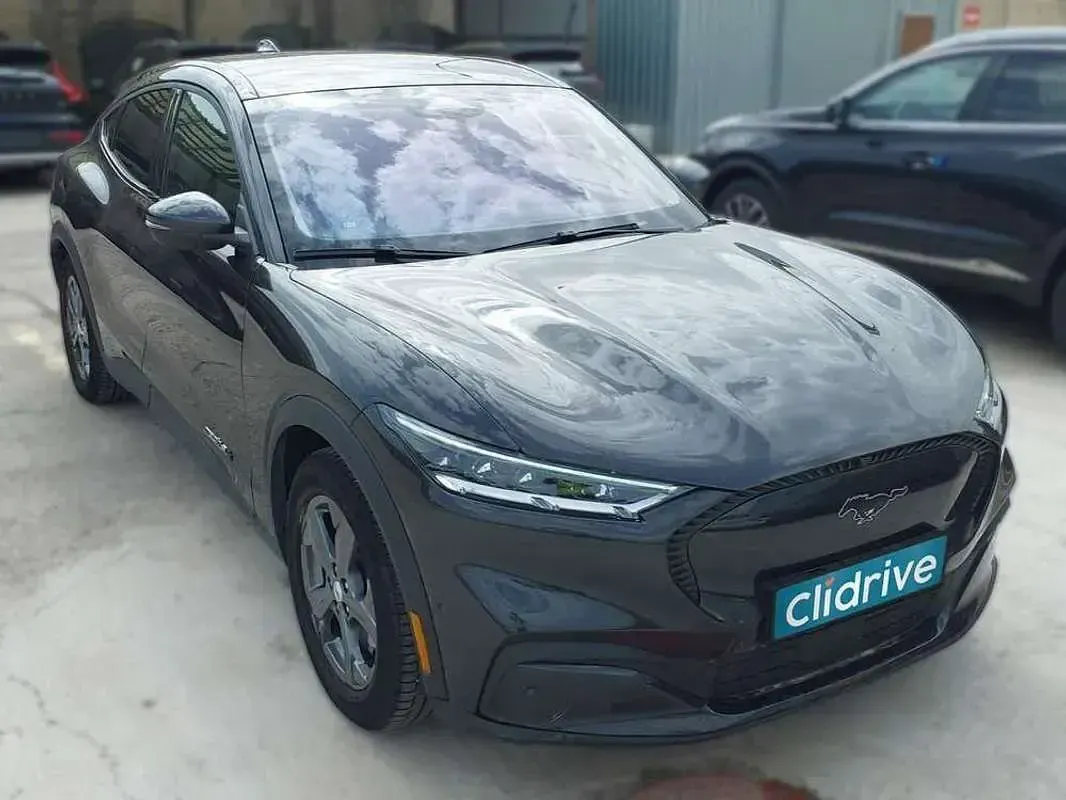 Usado Ford Mustang Mach-E 216 kW (294 CV) 2022 Gris SUV