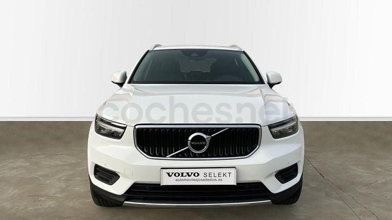 Usado Volvo XC40 Momentum 163 CV (119 kW) 2021 Blanco SUV