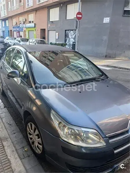 Usado Citroën C4 Exclusive 110 CV (80 kW) 2005 Azul Berlina