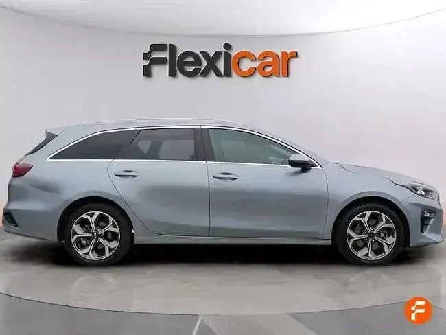 Usado Kia Ceed 136 CV (100 kW) 2021 Gris Utilitario