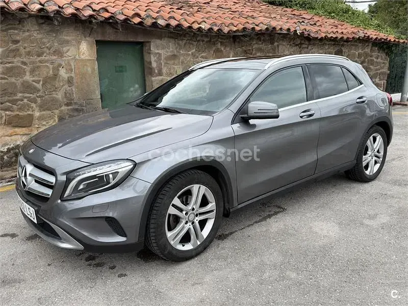 Usado Mercedes GLA220 Urban 177 CV (130 kW) 2016 Gris / plata SUV