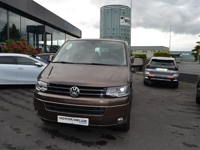Usado VW Caravelle Comfortline 180 CV (132 kW) 2014 Marrón Van