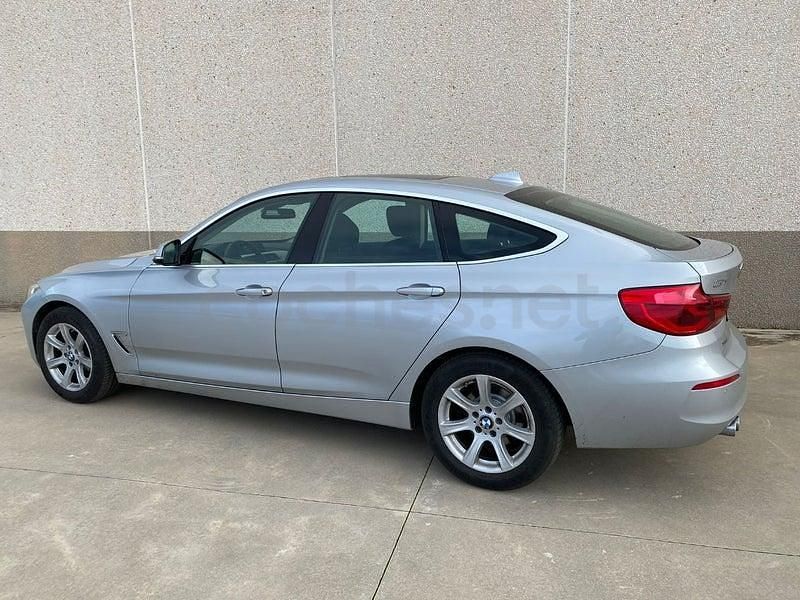 Usado BMW 320 Gran Turismo 190 CV (139 kW) 2017 Gris / plata Berlina