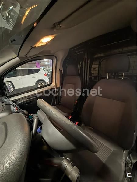 Usado Citroën Nemo Attraction 75 CV (55 kW) 2016 Gris / plata Monovolumen