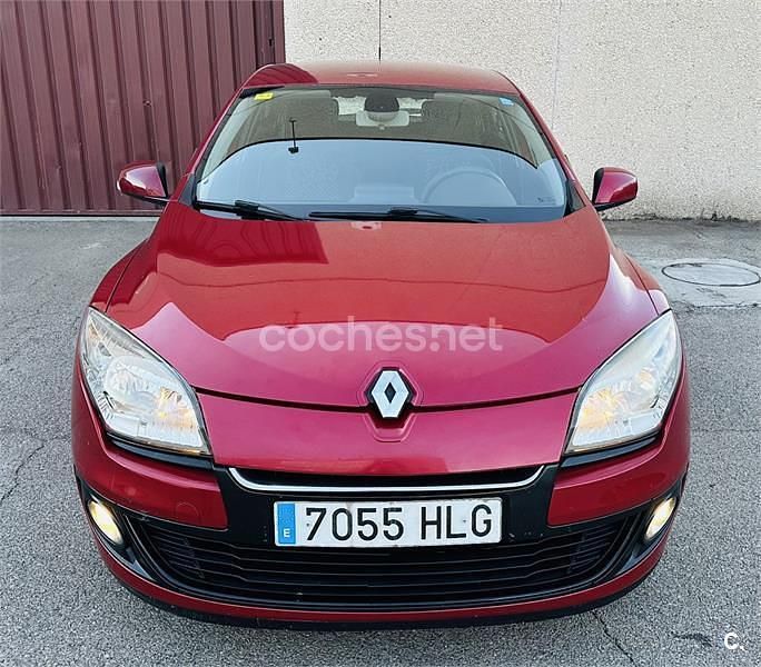 Granate Usado 2012 Renault Mégane GrandTour Dynamique Familiar | 2800 € (Super precio) - Imagen 1/4