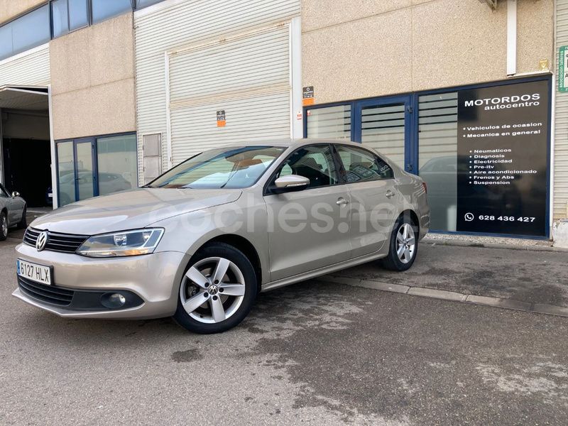 Beige Usado 2012 VW Jetta Sport Berlina | 9990 € (Un poco caro) - Imagen 1/4