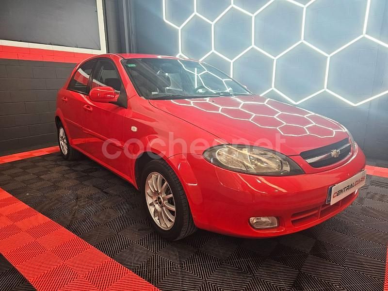 Rojo Usado 2005 Chevrolet Lacetti SX Berlina | 3690 € (Precio justo) - Imagen 1/4
