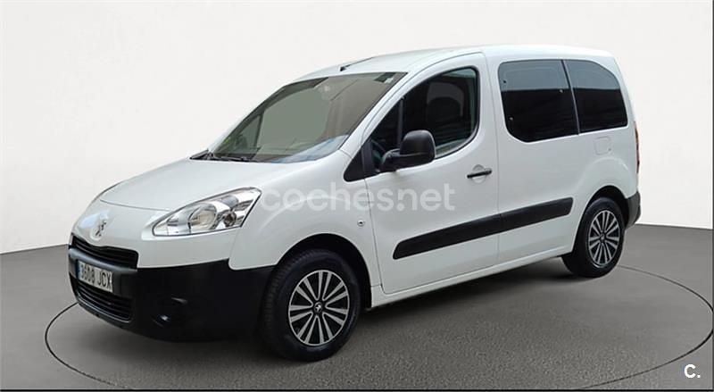 Usado Peugeot Partner Tepee Access 75 CV (55 kW) 2015 Blanco Monovolumen