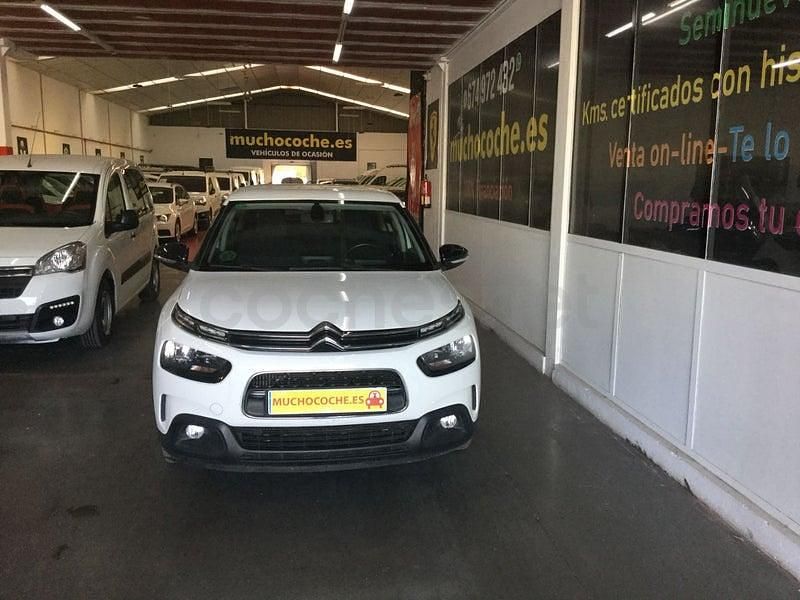 Usado Citroën C4 Cactus Feel 102 CV (75 kW) 2020 Blanco Utilitario