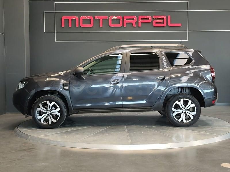 Usado Dacia Duster Journey 131 CV (96 kW) 2023 Gris / plata SUV