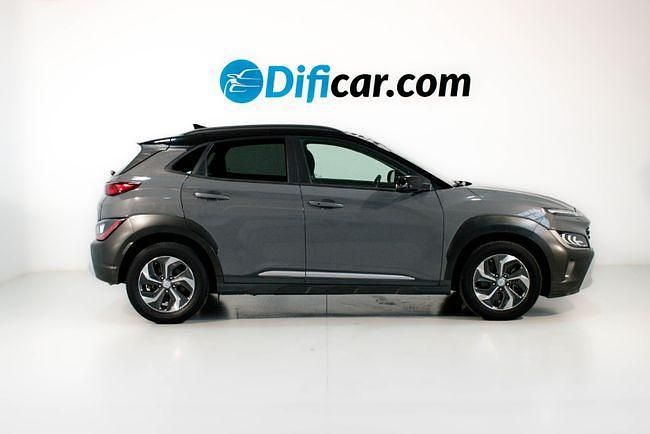 Usado Hyundai Kona 141 CV (103 kW) 2022 Gris SUV