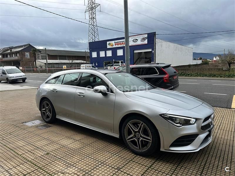 Usado Mercedes CLA220 Shooting Brake 177 CV (130 kW) 2019 Gris / plata Familiar
