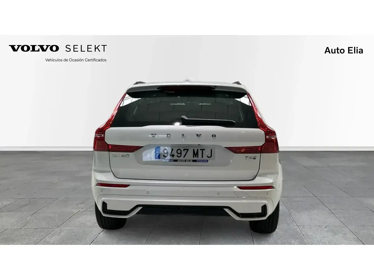 Usado Volvo XC60 Plus 351 CV (258 kW) 2024 Blanco SUV