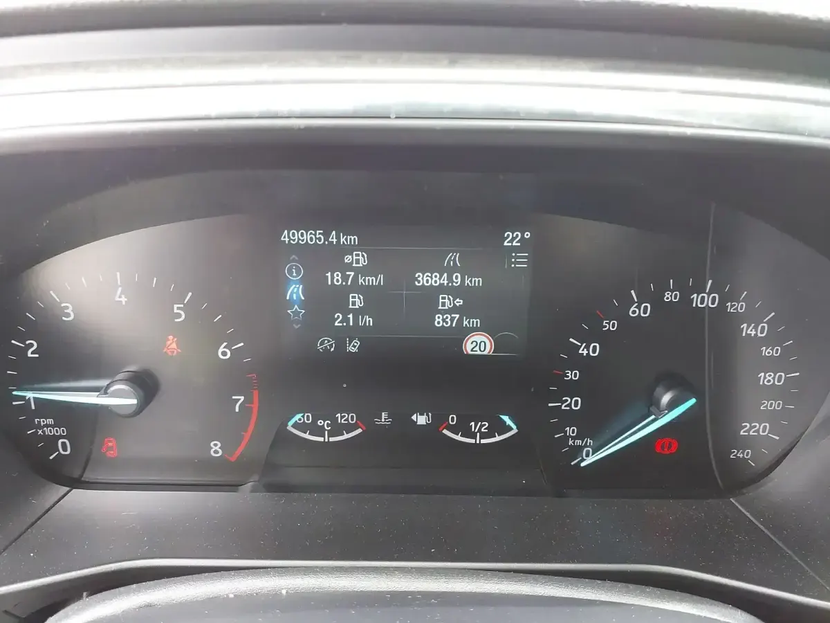 Usado Ford Focus Active 125 CV (91 kW) 2024 Gris Utilitario