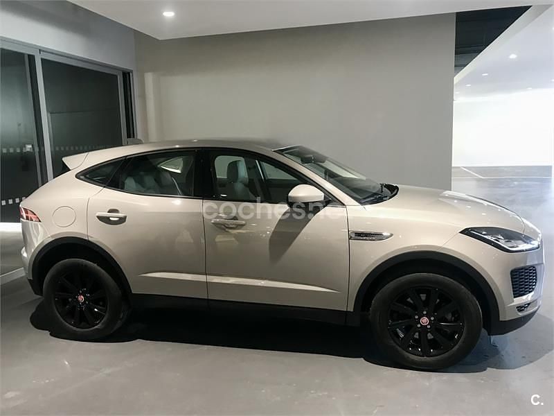 Usado Jaguar E-Pace 150 CV (110 kW) 2018 Gris / plata SUV