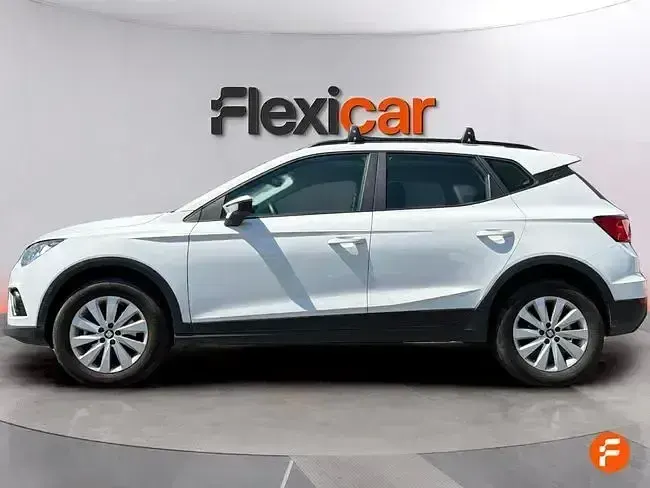 Usado Seat Arona Style 110 CV (80 kW) 2021 Blanco SUV