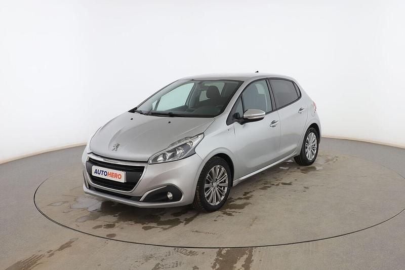 Gris Usado 2017 Peugeot 208 Style Utilitario | 7899 € (Precio justo) - Imagen 1/3