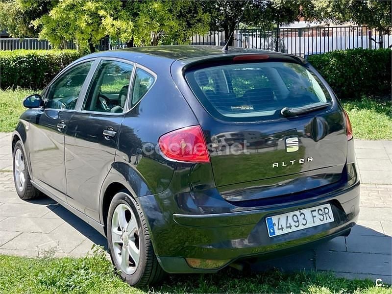 Usado Seat Altea Stylance 105 CV (77 kW) 2007 Negro Monovolumen