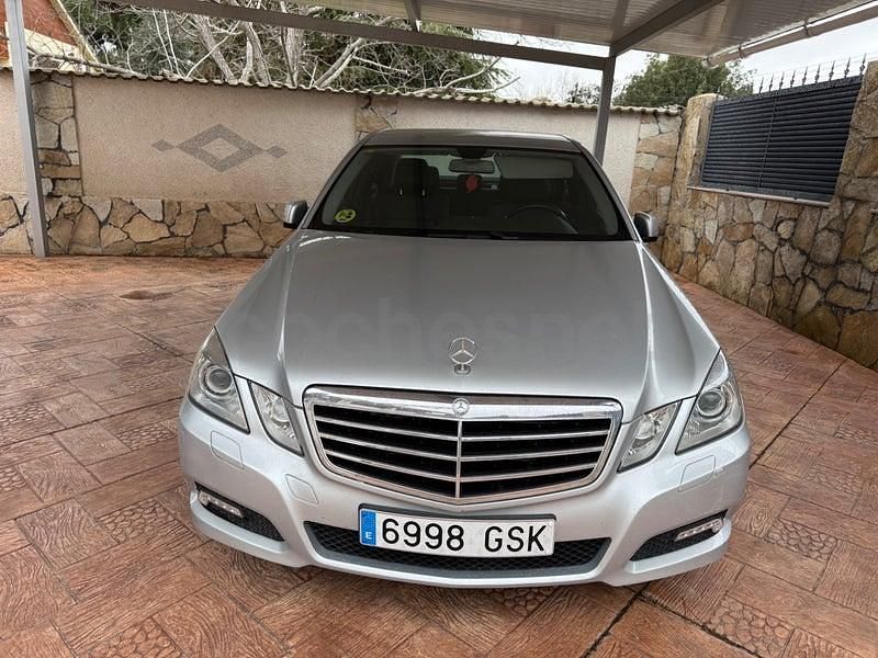 Usado Mercedes E350 231 CV (169 kW) 2009 Gris / plata Berlina