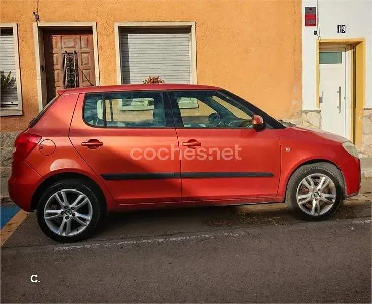 Occasion Skoda Fabia 70 ch (51 kW) 2008 Orange Berline