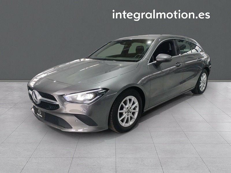 Gris Usado 2021 Mercedes CLA200 Shooting Brake Familiar | 24.900 € (Super precio) - Imagen 1/4