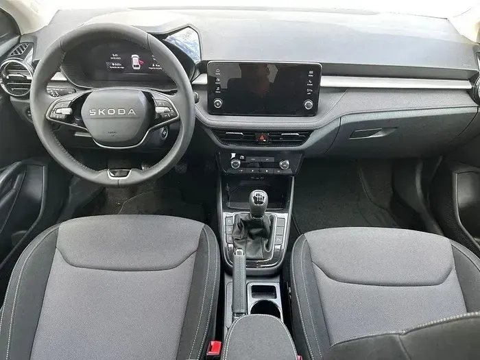 Usado Skoda Fabia Selection 115 CV (84 kW) 2026 Blanco Utilitario