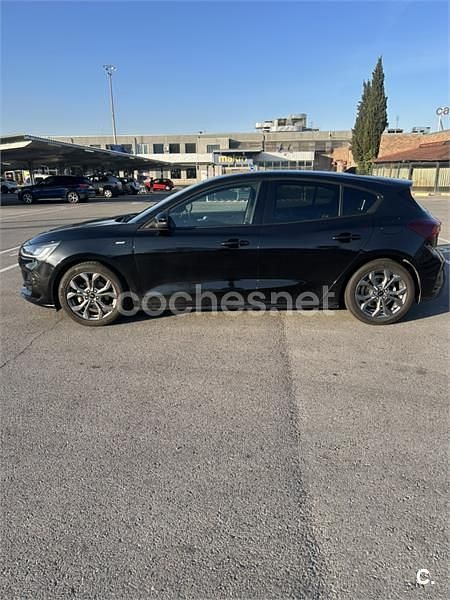 Usado Ford Focus ST-Line X 155 CV (114 kW) 2023 Negro Berlina