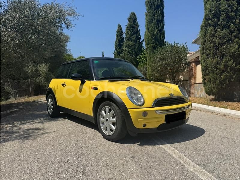 Amarillo Usado 2002 Mini ONE Utilitario | 5900 € (Un poco caro) - Imagen 1/4