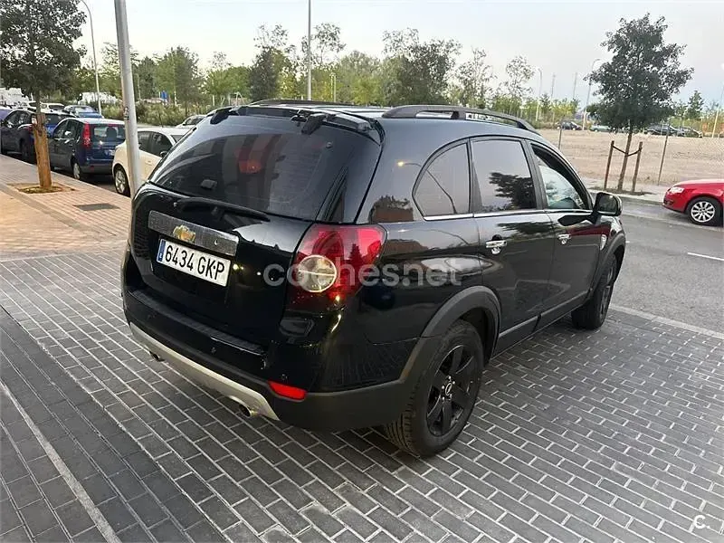 Usado Chevrolet Captiva LS 127 CV (93 kW) 2009 Negro SUV