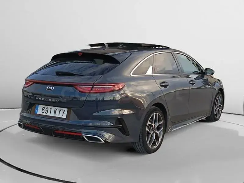 Usado Kia Ceed GT GT-Line 136 HP (100 kW) 2019 Cinzento Carrinha