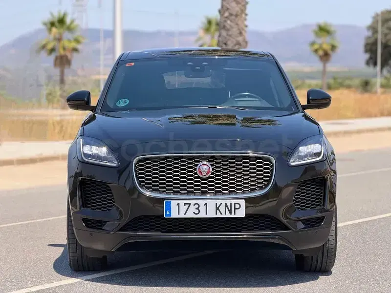 Usado Jaguar E-Pace R-Dynamic 180 CV (132 kW) 2018 Negro SUV
