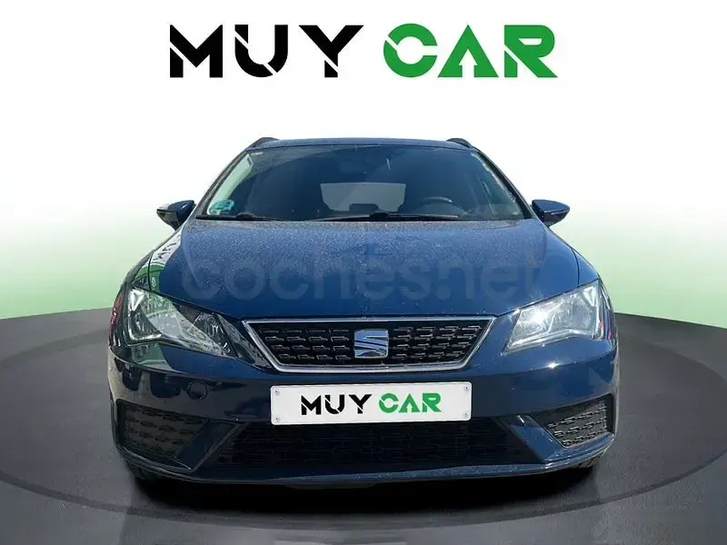 Usado Seat Leon Reference 115 CV (84 kW) 2017 Azul Familiar