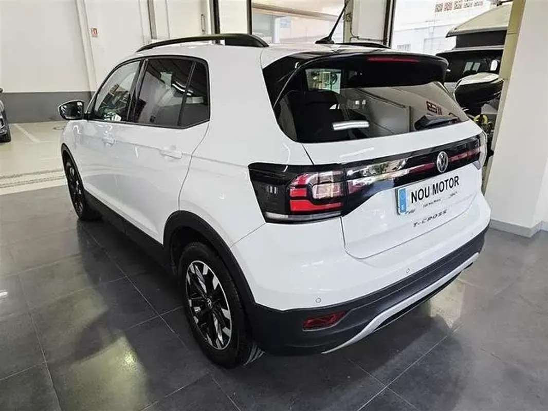 Usado VW T-Cross Advance 110 CV (80 kW) 2022 Blanco SUV